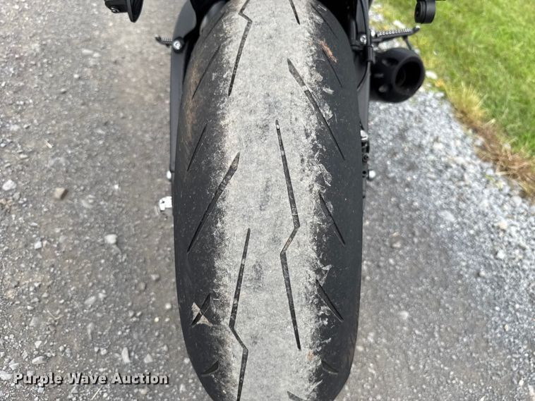 image for item ET6261 2022 Kawasaki ZX-6R motorcycle