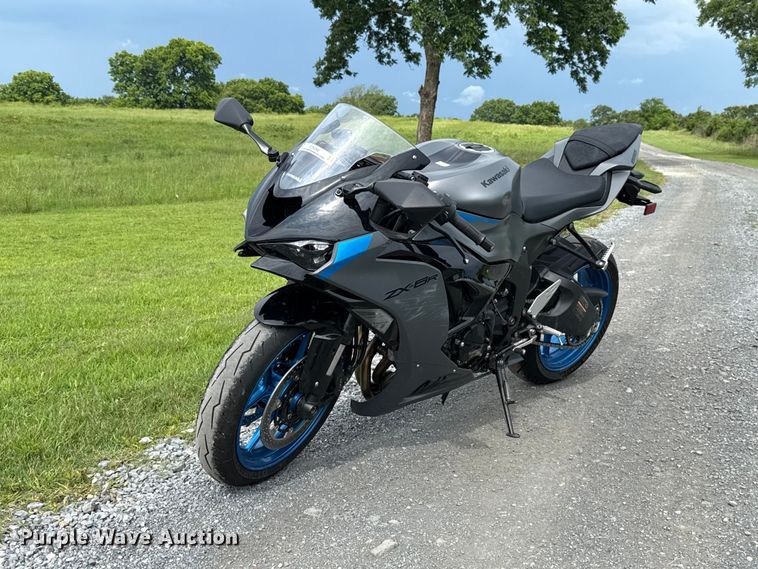 image for item ET6262 2026 Kawasaki ZX-6R motorcycle