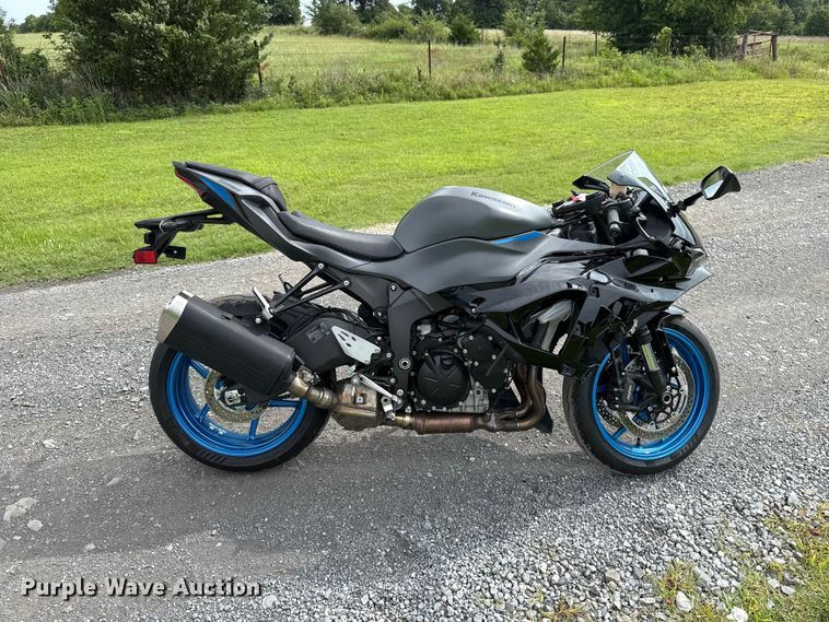 image for item ET6262 2026 Kawasaki ZX-6R motorcycle