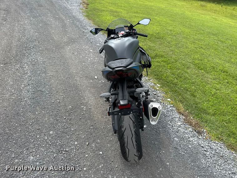 image for item ET6262 2026 Kawasaki ZX-6R motorcycle