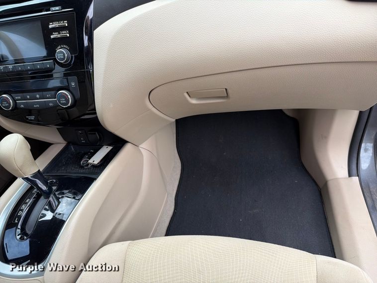 image for item ET6264 2015 Nissan Rogue SUV