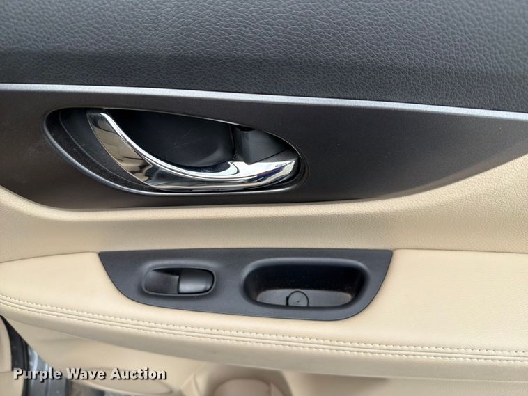 image for item ET6264 2015 Nissan Rogue SUV