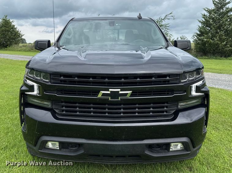 image for item ET6265 2021 Chevrolet Silverado 1500 Crew Cab pickup truck