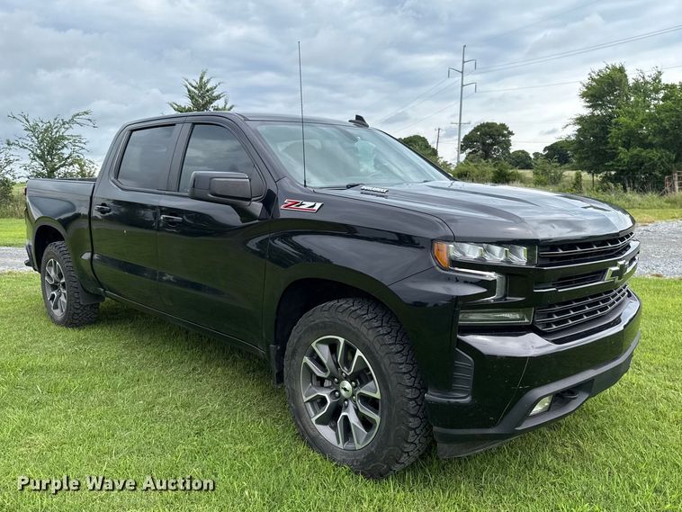 image for item ET6265 2021 Chevrolet Silverado 1500 Crew Cab pickup truck