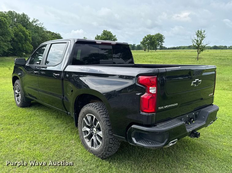 image for item ET6265 2021 Chevrolet Silverado 1500 Crew Cab pickup truck