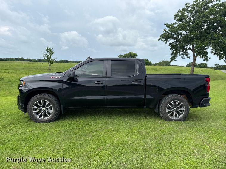 image for item ET6265 2021 Chevrolet Silverado 1500 Crew Cab pickup truck