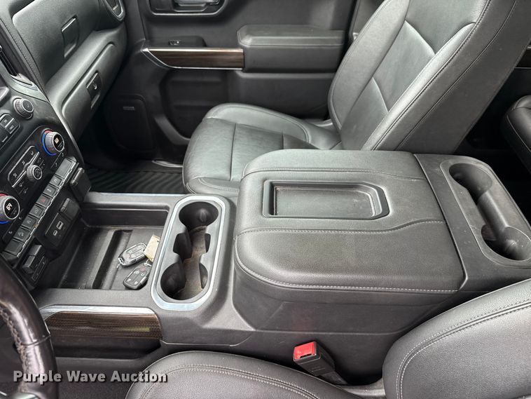 image for item ET6265 2021 Chevrolet Silverado 1500 Crew Cab pickup truck
