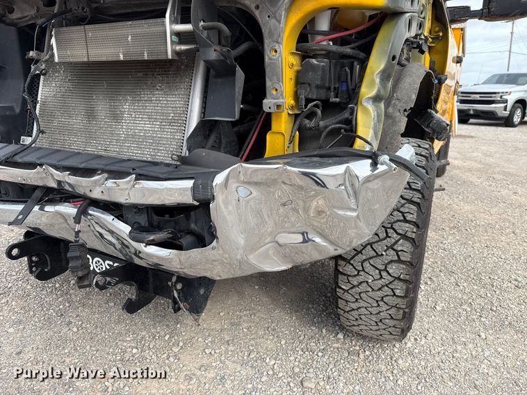 image for item ET6284 2022 Ford F350 Super Duty utility bed pickup truck