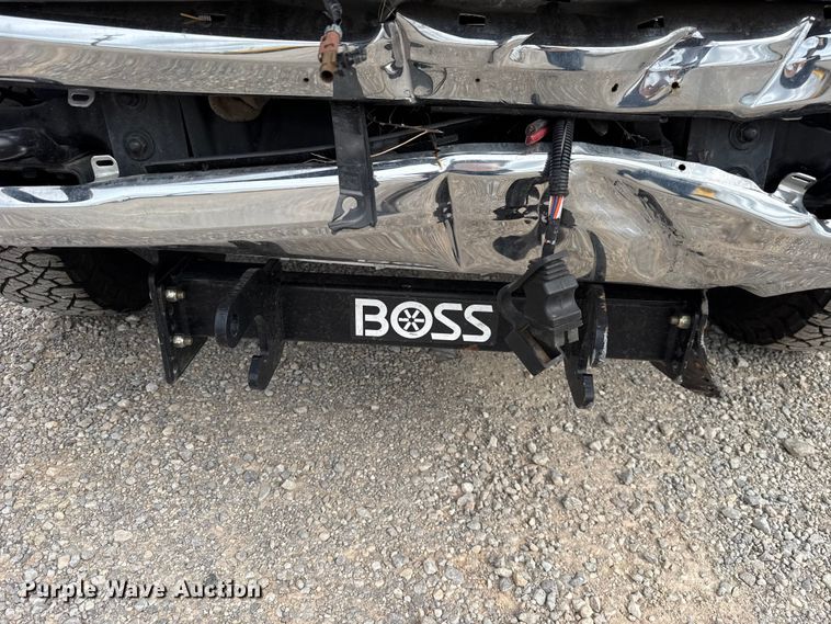 image for item ET6284 2022 Ford F350 Super Duty utility bed pickup truck