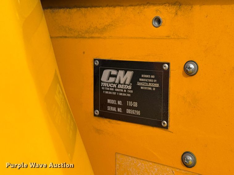 image for item ET6284 2022 Ford F350 Super Duty utility bed pickup truck