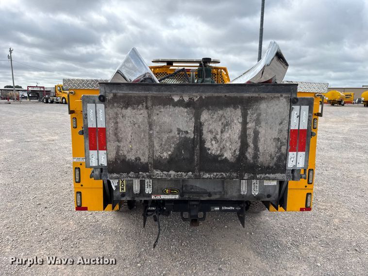 image for item ET6285 2020 Ford F350 Super Duty utility bed pickup truck