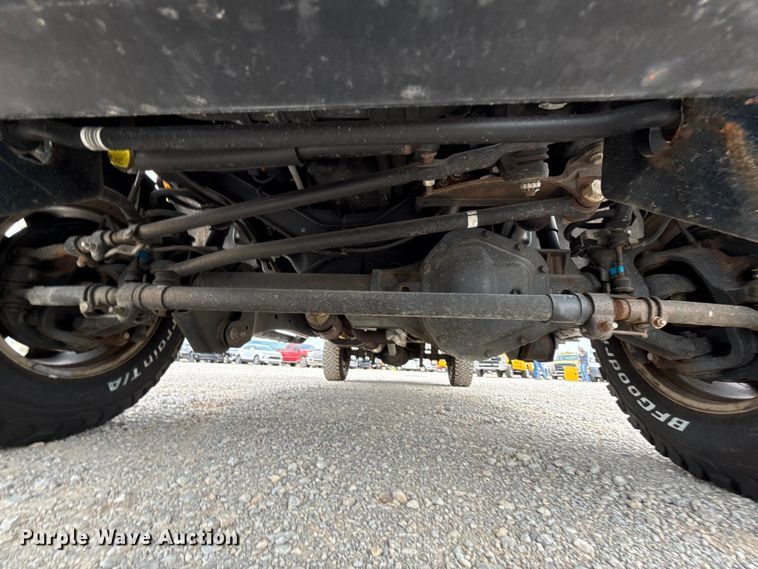 image for item ET6285 2020 Ford F350 Super Duty utility bed pickup truck