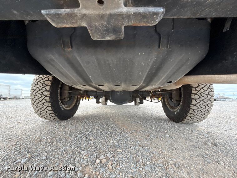 image for item ET6285 2020 Ford F350 Super Duty utility bed pickup truck