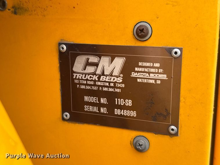 image for item ET6287 2020 Ford F350 utility bed pickup truck