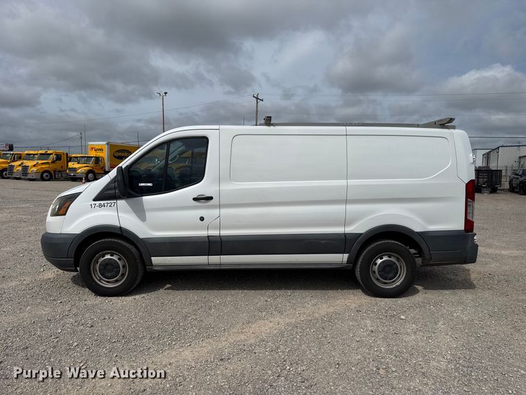image for item ET6288 2017 Ford Transit 150 van