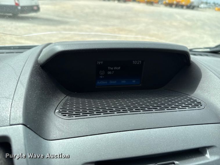 image for item ET6288 2017 Ford Transit 150 van