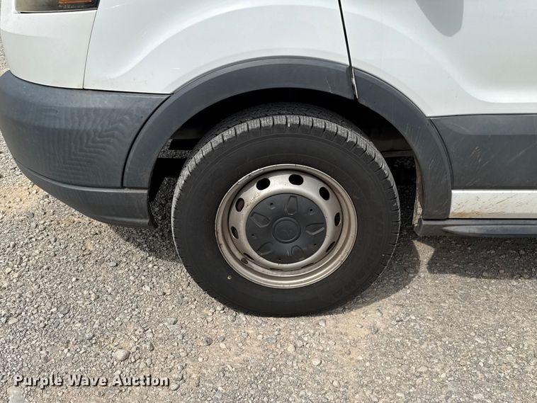 image for item ET6288 2017 Ford Transit 150 van