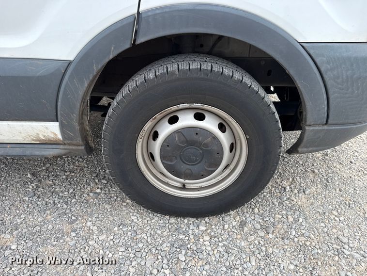 image for item ET6288 2017 Ford Transit 150 van
