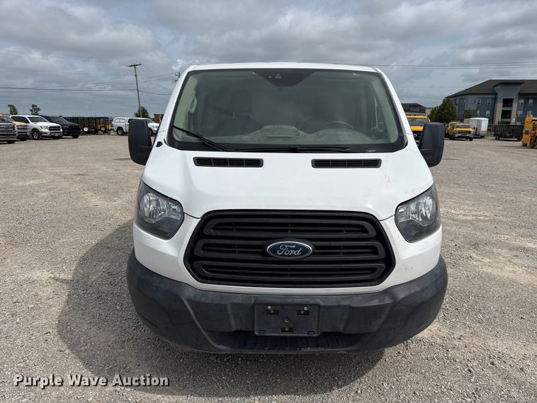 image for item ET6289 2019 Ford Transit  van