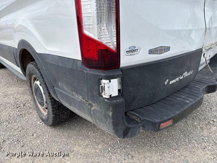 image for item ET6289 2019 Ford Transit  van