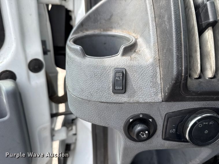 image for item ET6289 2019 Ford Transit  van