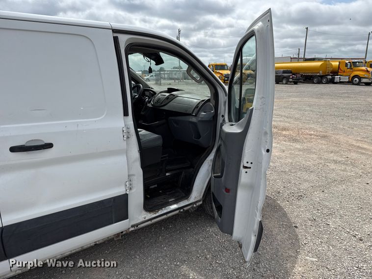 image for item ET6289 2019 Ford Transit  van