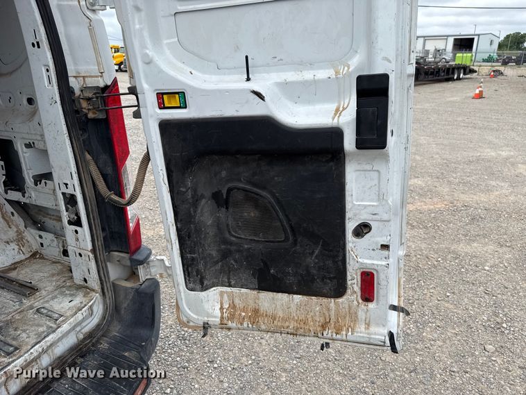 image for item ET6289 2019 Ford Transit  van