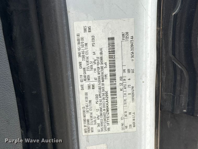 image for item ET6289 2019 Ford Transit  van