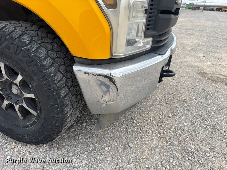 image for item ET6291 2018 Ford F350 Super Duty utility bed pickup truck