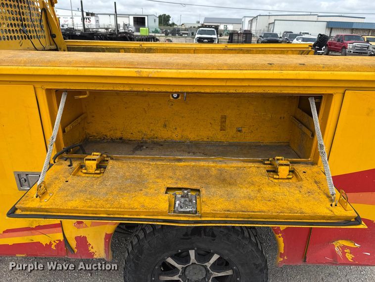 image for item ET6291 2018 Ford F350 Super Duty utility bed pickup truck
