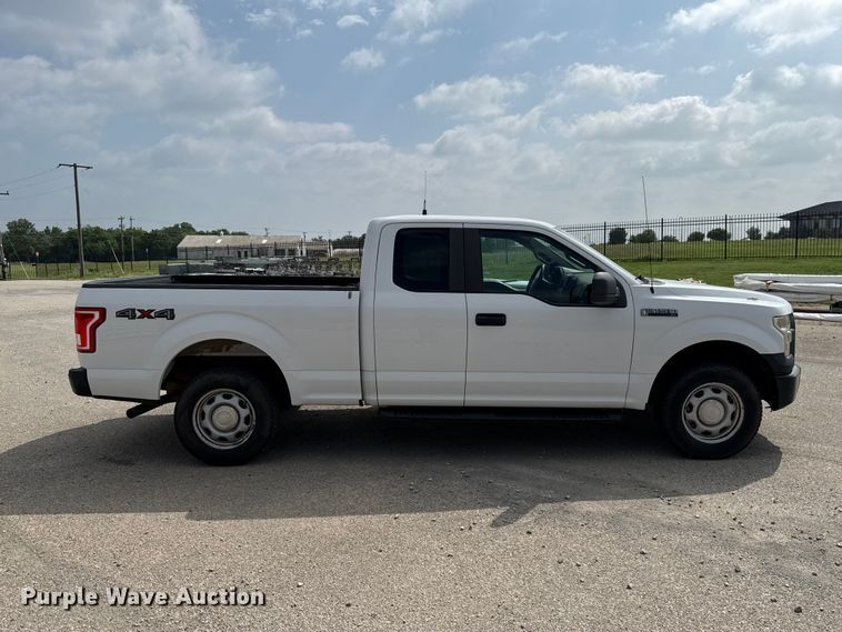 image for item ET6302 2015 Ford F150 Ext. Cab pickup truck