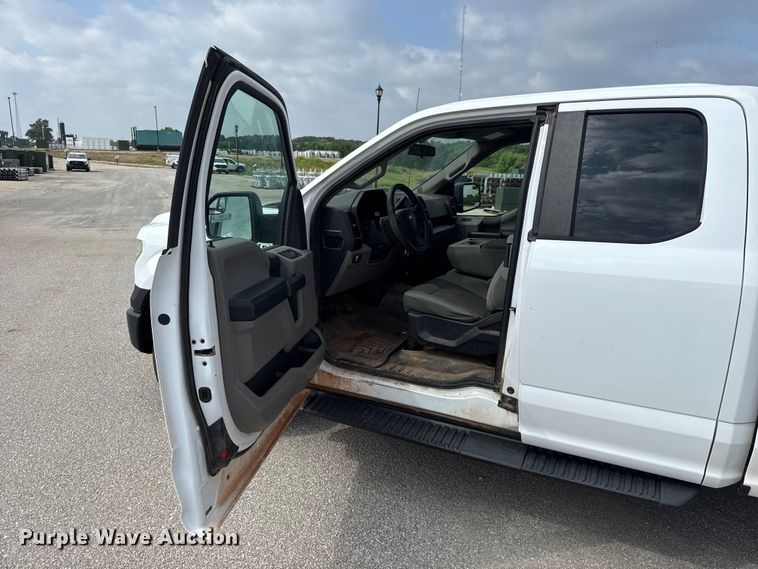 image for item ET6302 2015 Ford F150 Ext. Cab pickup truck