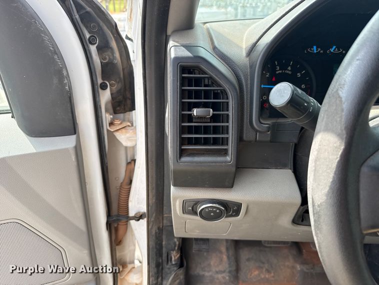 image for item ET6302 2015 Ford F150 Ext. Cab pickup truck