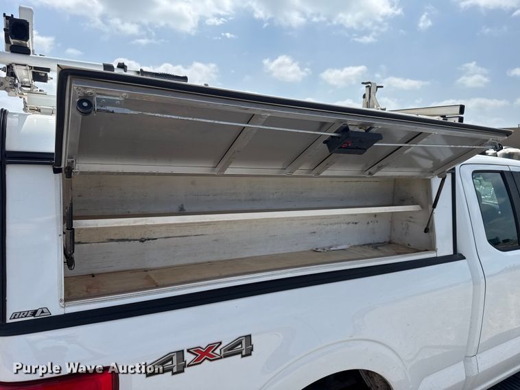 image for item ET6303 2021 Ford F150 Ext. Cab pickup truck