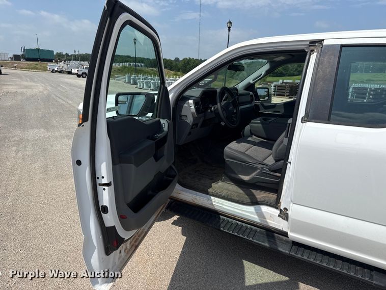 image for item ET6303 2021 Ford F150 Ext. Cab pickup truck