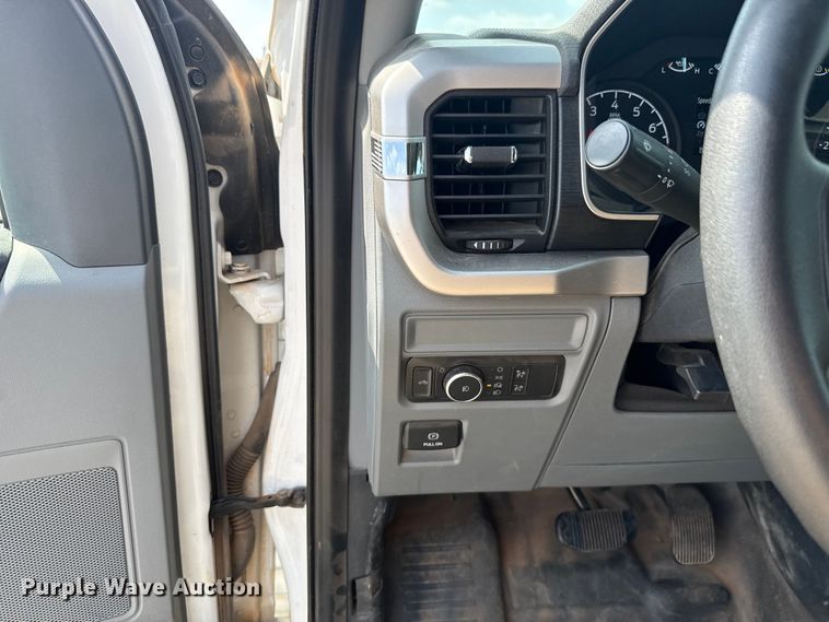image for item ET6303 2021 Ford F150 Ext. Cab pickup truck