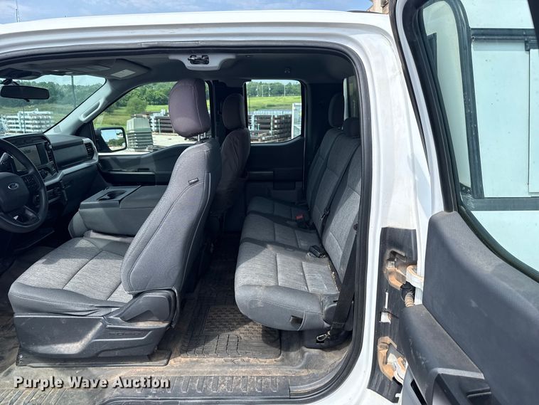 image for item ET6303 2021 Ford F150 Ext. Cab pickup truck