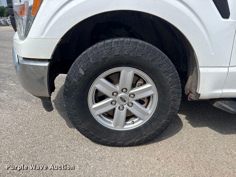 image for item ET6303 2021 Ford F150 Ext. Cab pickup truck