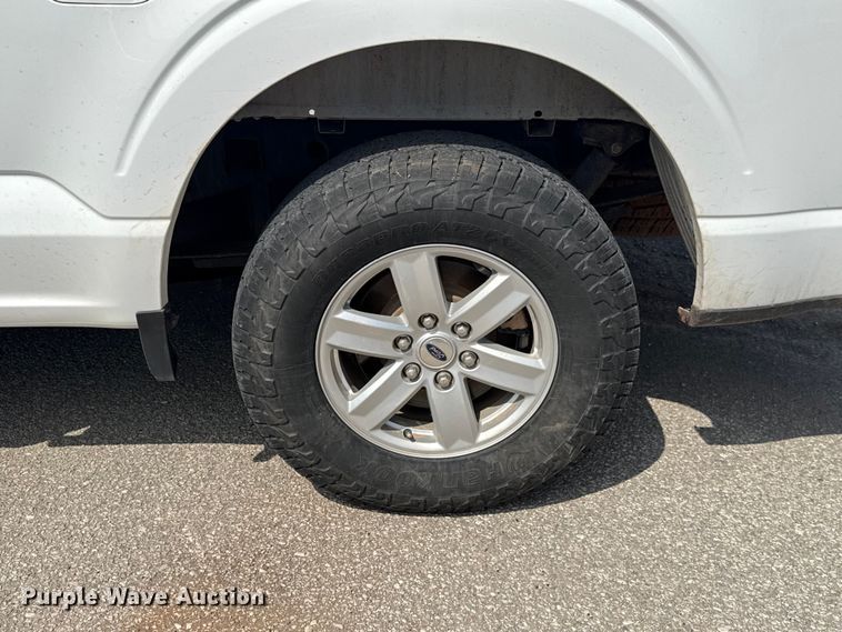 image for item ET6303 2021 Ford F150 Ext. Cab pickup truck