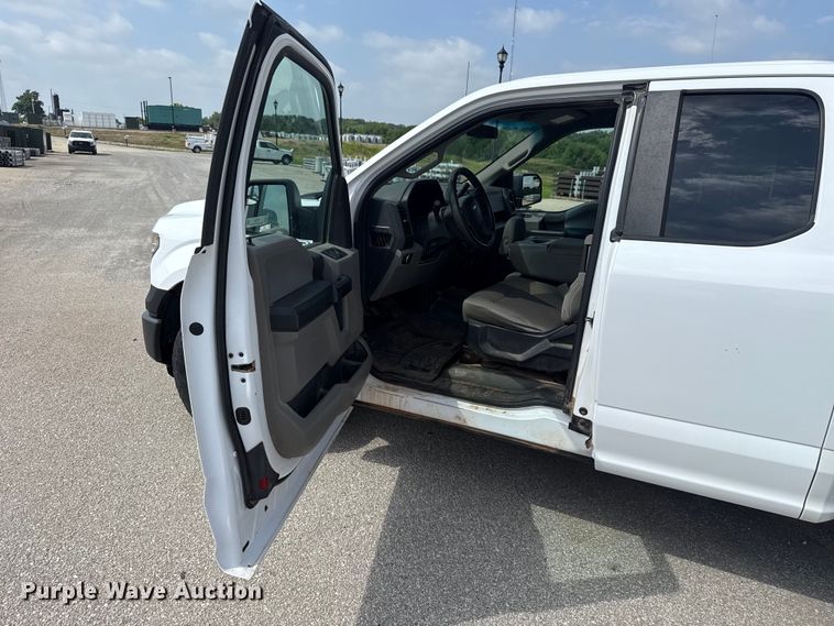 image for item ET6306 2015 Ford F150 Ext. Cab pickup truck