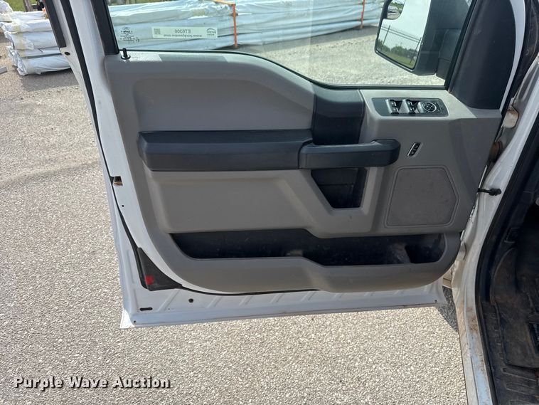 image for item ET6306 2015 Ford F150 Ext. Cab pickup truck