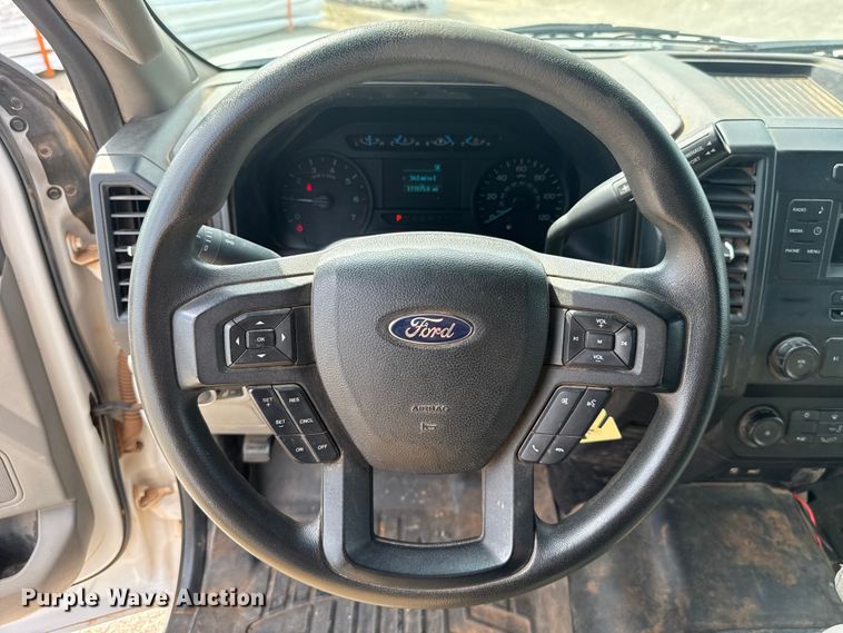 image for item ET6306 2015 Ford F150 Ext. Cab pickup truck