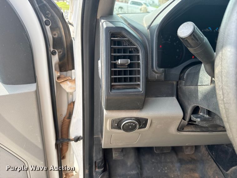 image for item ET6306 2015 Ford F150 Ext. Cab pickup truck