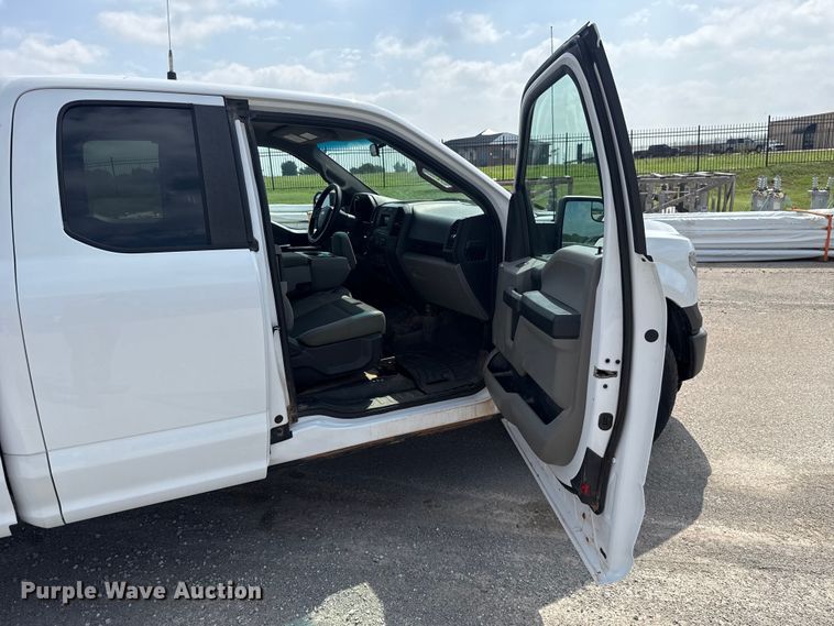 image for item ET6306 2015 Ford F150 Ext. Cab pickup truck