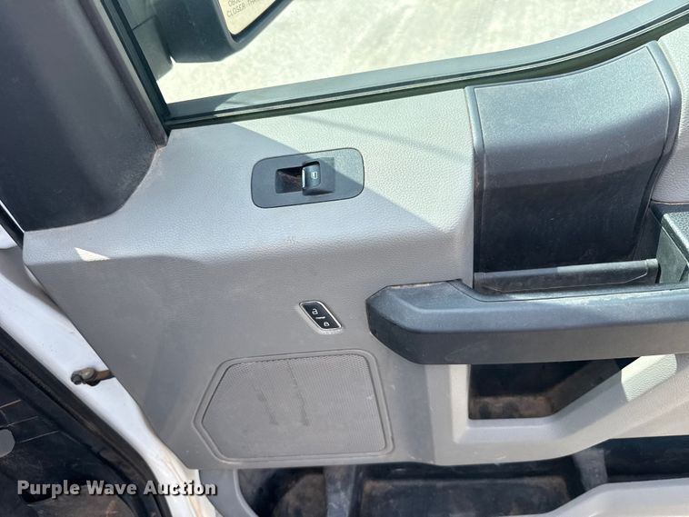 image for item ET6306 2015 Ford F150 Ext. Cab pickup truck