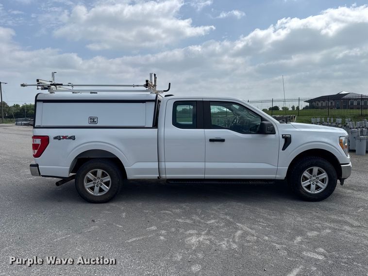 image for item ET6307 2021 Ford F150 Ext. Cab pickup truck