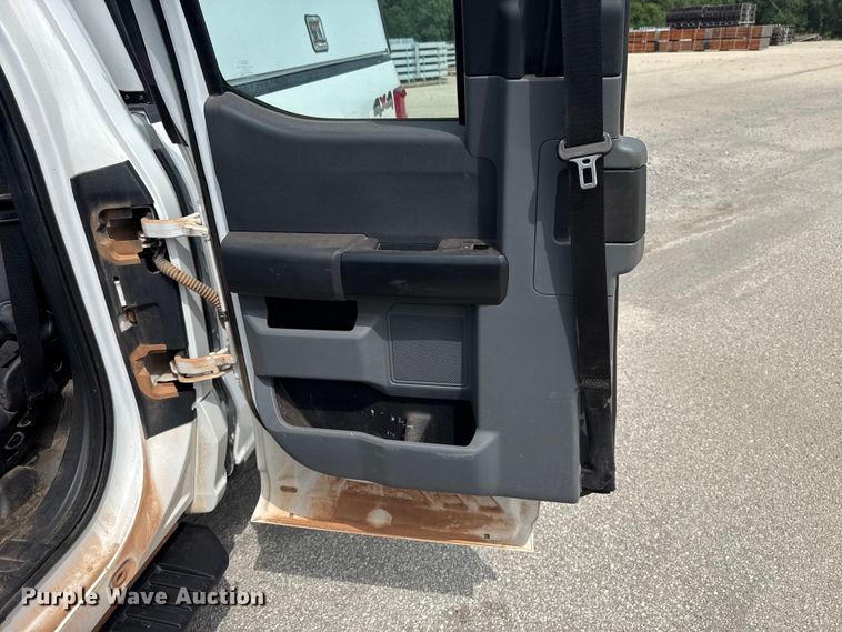 image for item ET6307 2021 Ford F150 Ext. Cab pickup truck