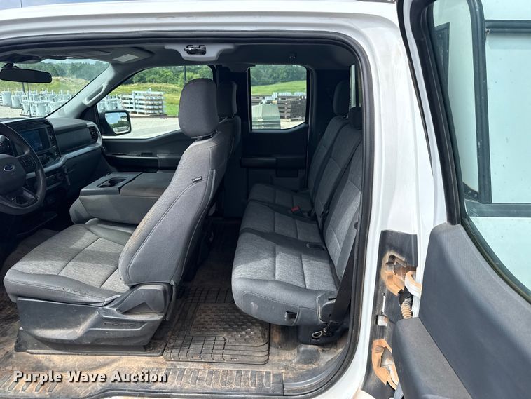 image for item ET6307 2021 Ford F150 Ext. Cab pickup truck