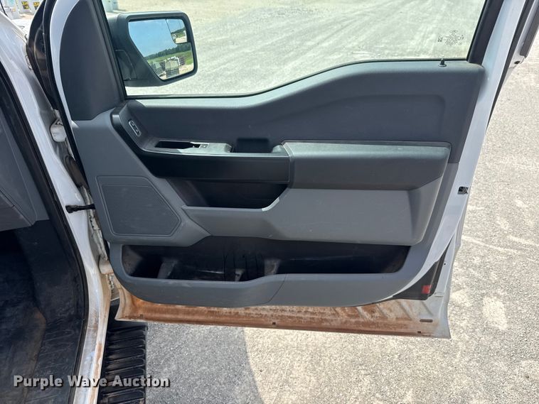 image for item ET6307 2021 Ford F150 Ext. Cab pickup truck