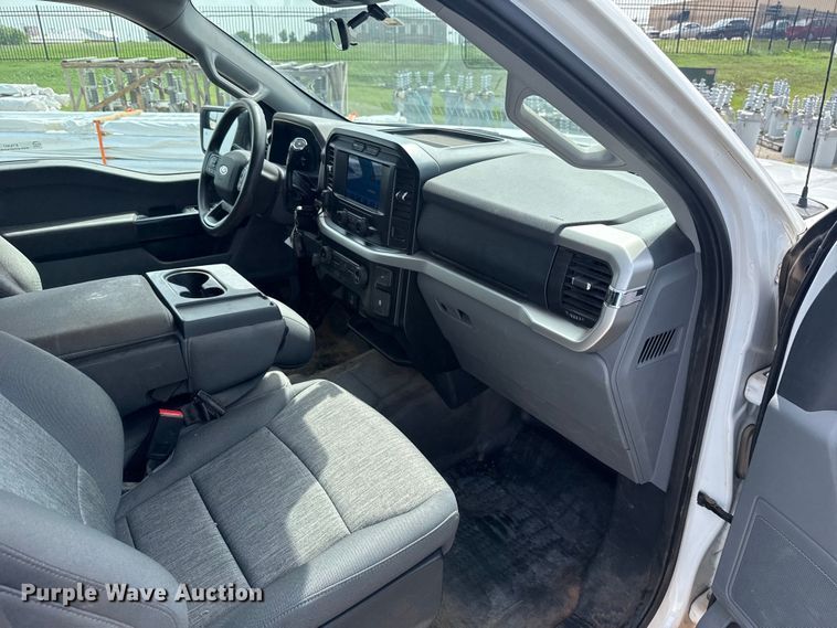 image for item ET6307 2021 Ford F150 Ext. Cab pickup truck